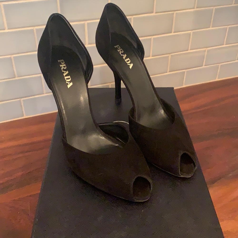 Black suede Prada heels peep toe in size 40